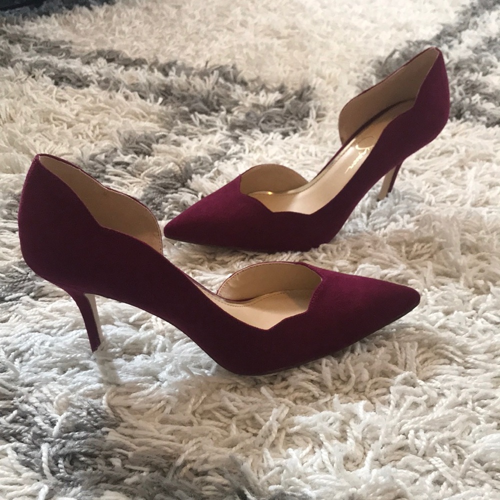 Pumps in burgundy - NWOT